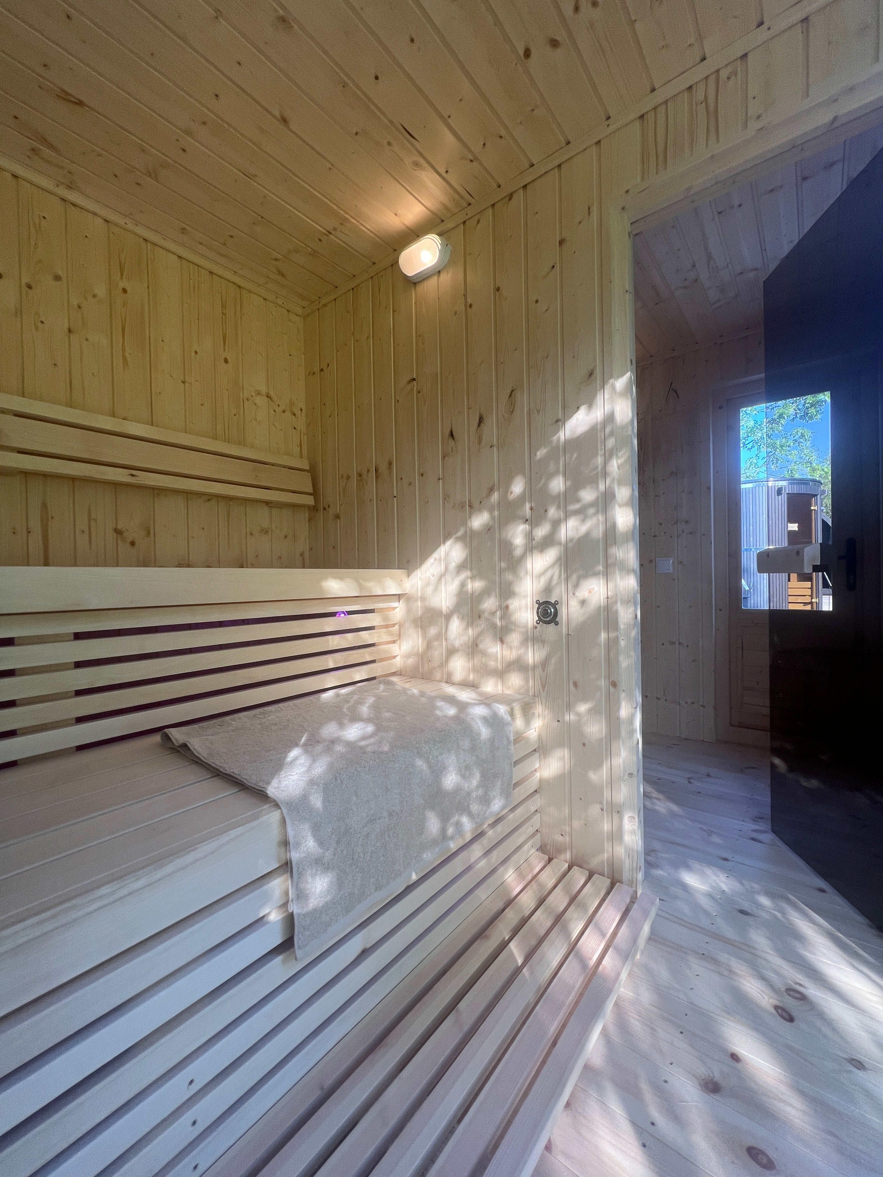 Luksus udesauna THE CUBE XL